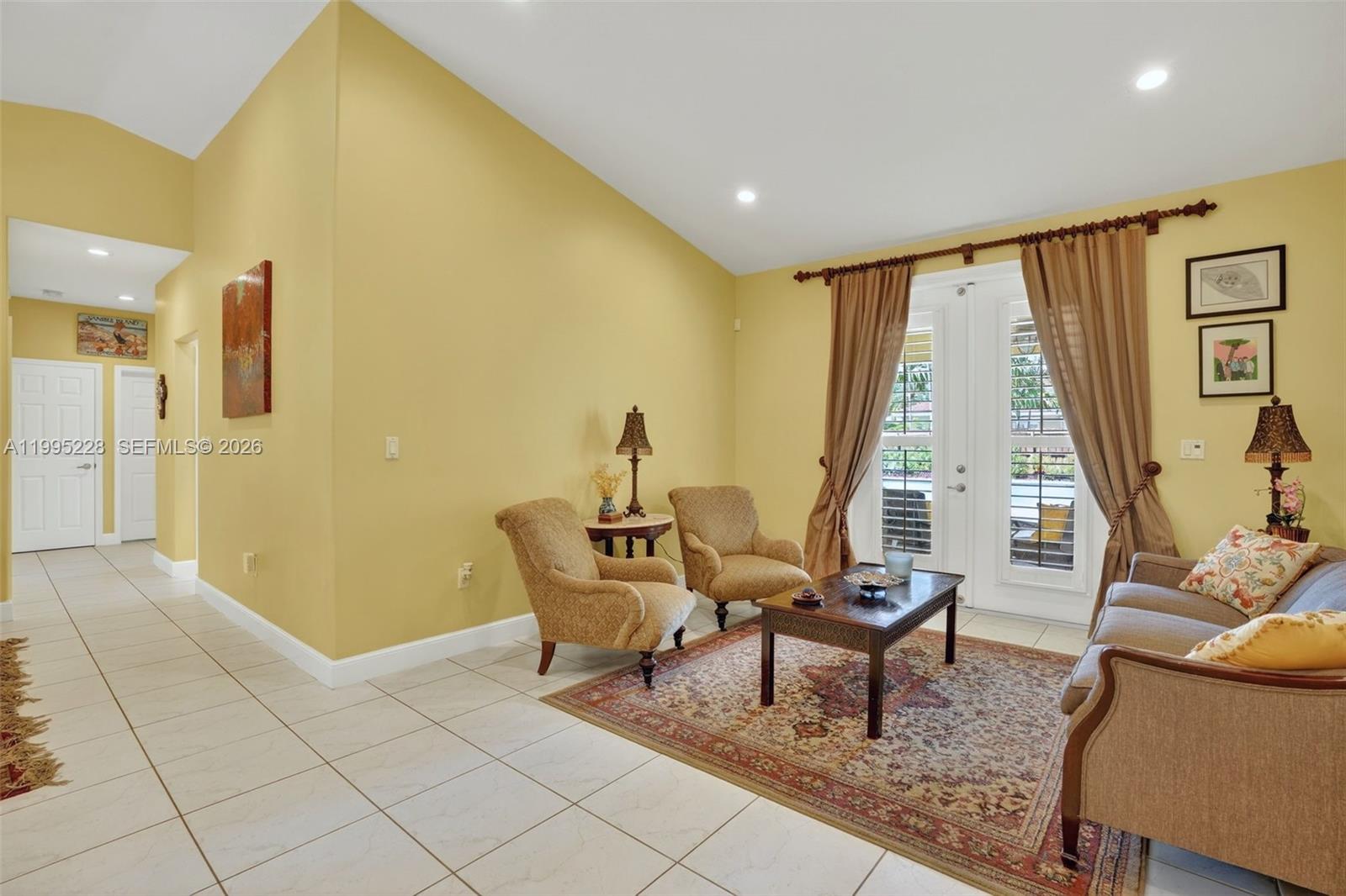 6462 Southwest 93rd Place Miami, FL 33173 - Photo 9 of 55