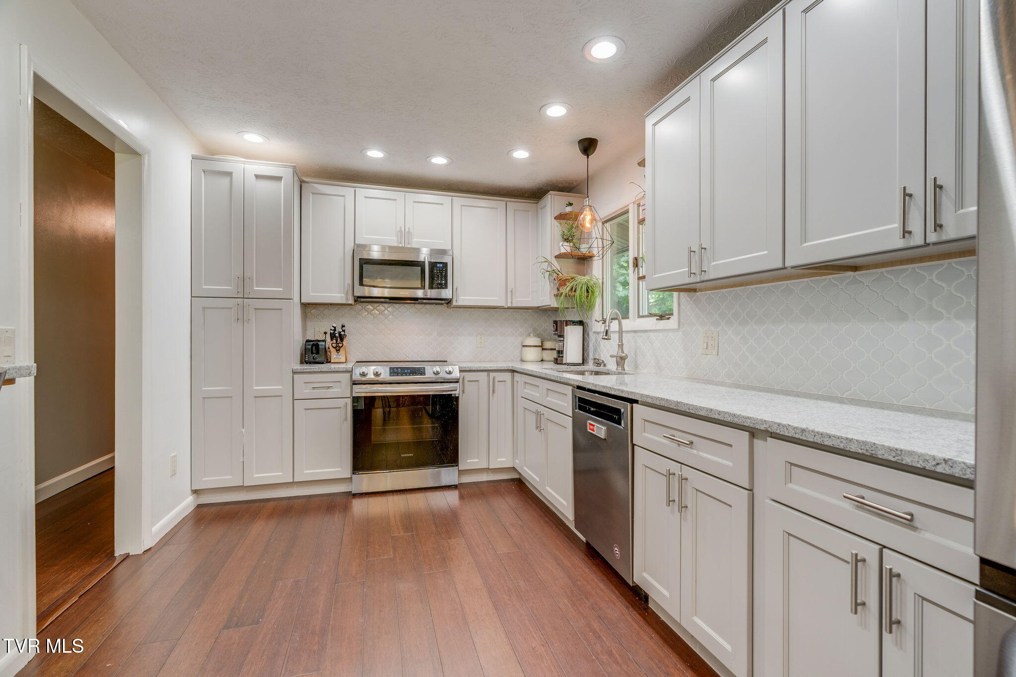 304 Highland Road Jonesborough, TN 37659 - Photo 10 of 35 009