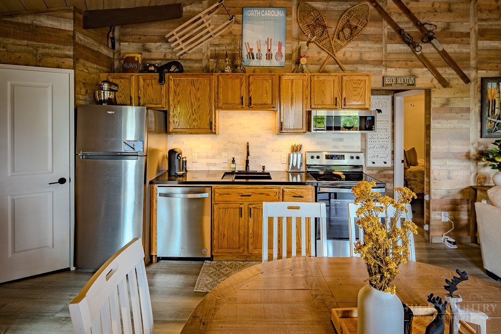 103 Hornbeam Road, Unit A3 Beech Mountain, NC 28604 - Photo 14 of 25
