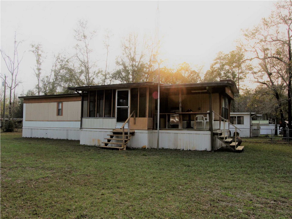 6953 Doc Whitfield Road Wewahitchka, FL 32465 - Photo 13 of 15