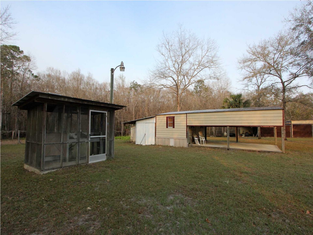 6953 Doc Whitfield Road Wewahitchka, FL 32465 - Photo 5 of 15