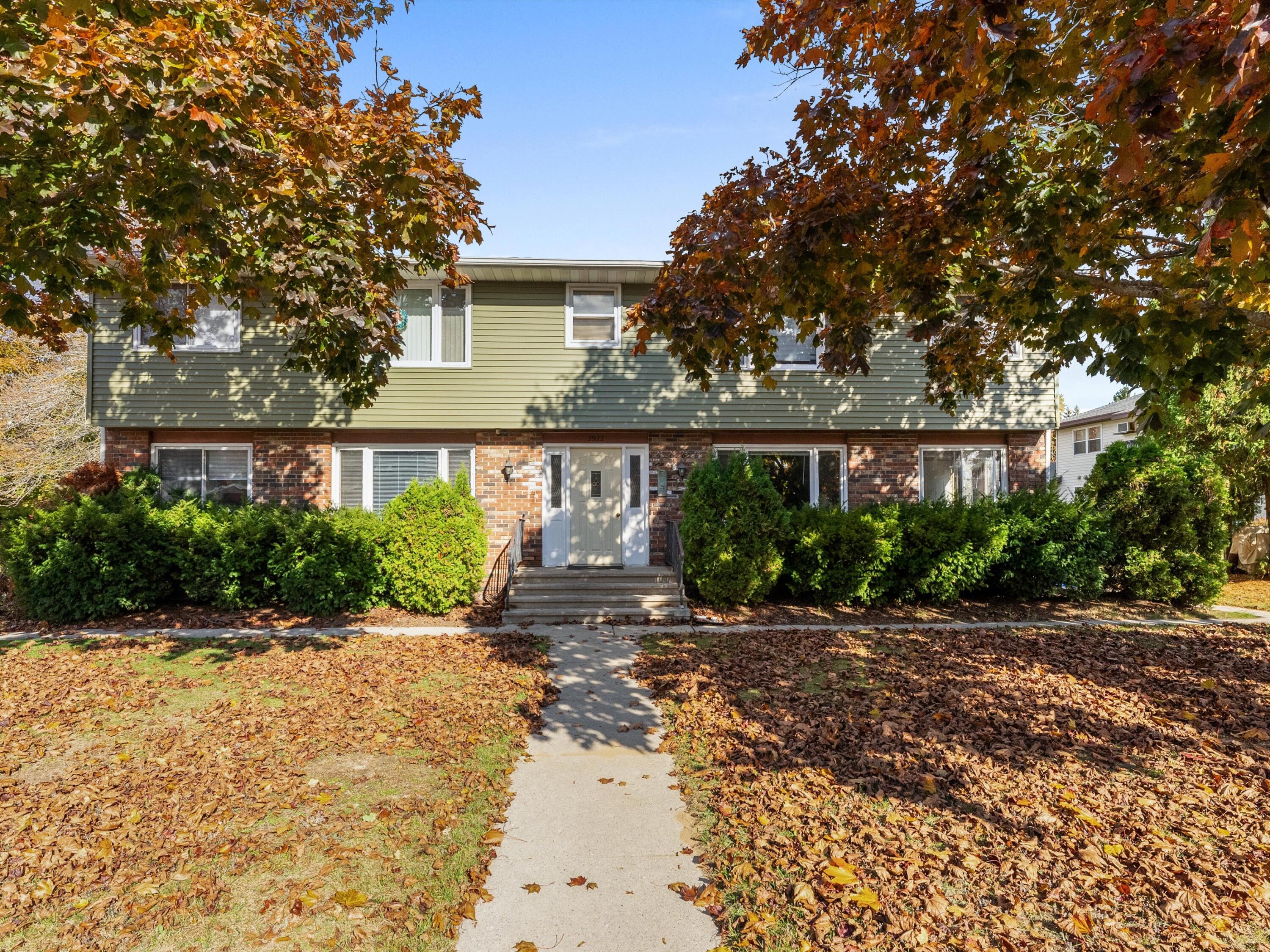 2922 39th Street Two Rivers, WI 54241 - Photo 1 of 1 Main Front View