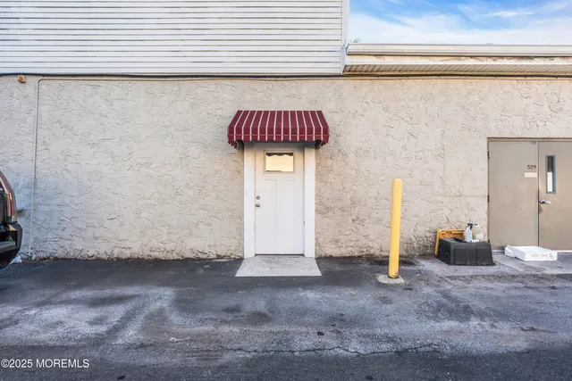 a view of a storage & utility room