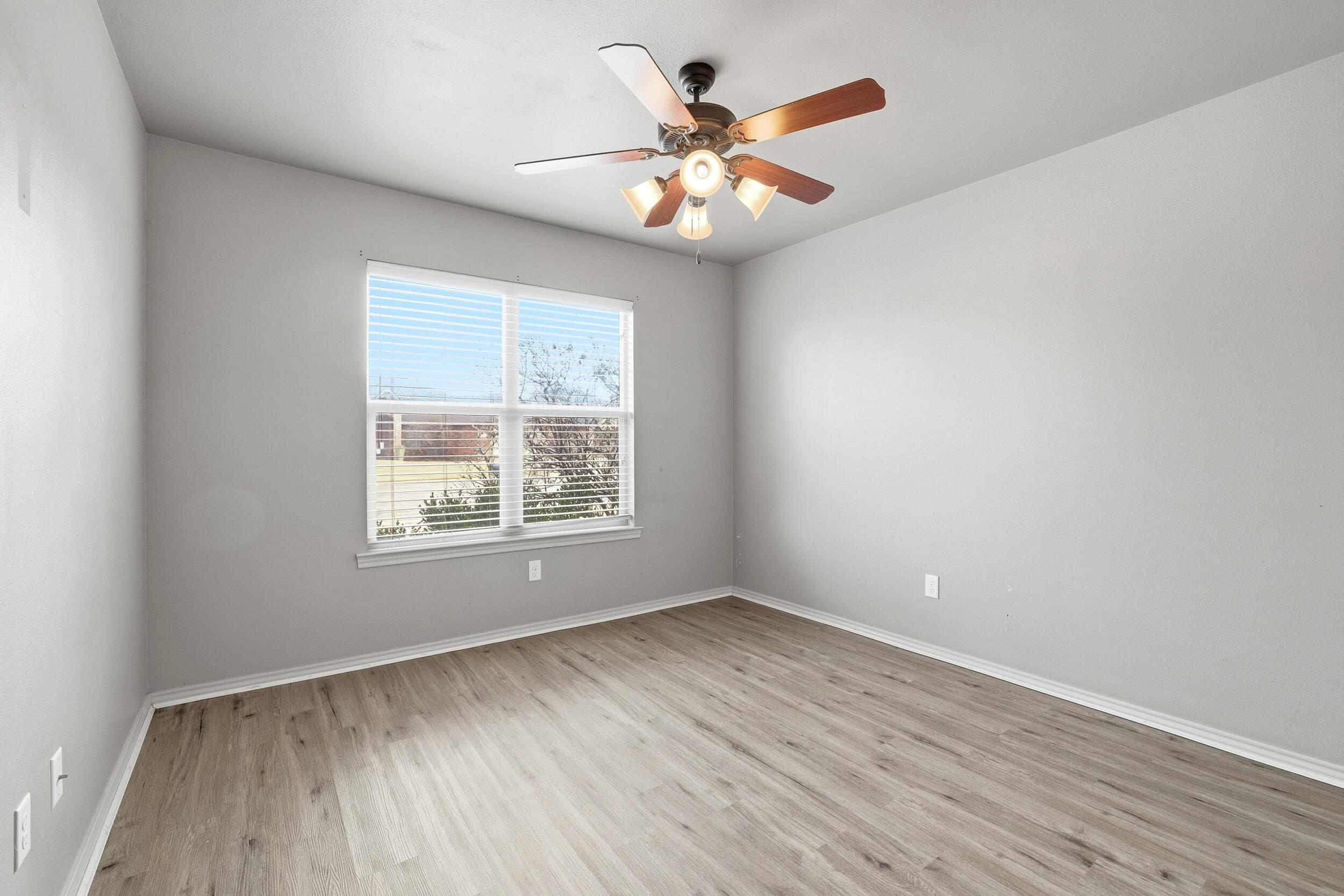 6513 72nd Street Lubbock, TX 79424 - Photo 20 of 31 17_img_9235