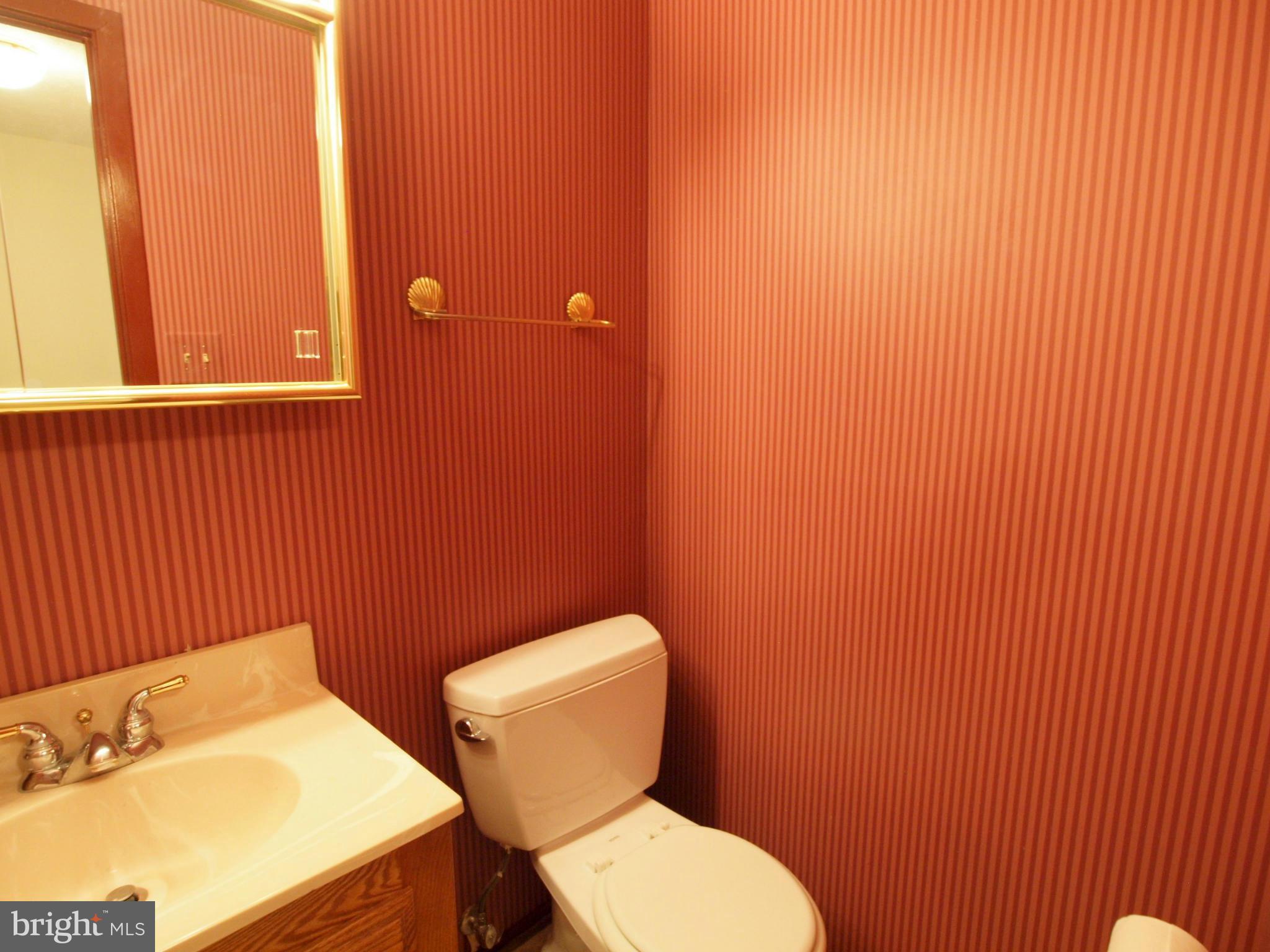 9906 Manet Road Burke, VA 22015 - Photo 13 of 30 Main Level Powder Room