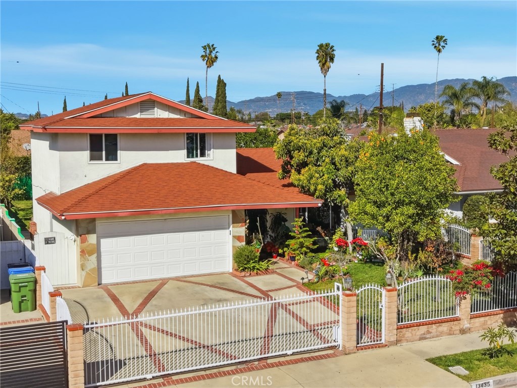 13435 Chase Street Arleta, CA 91331 - Photo 2 of 22 Main
