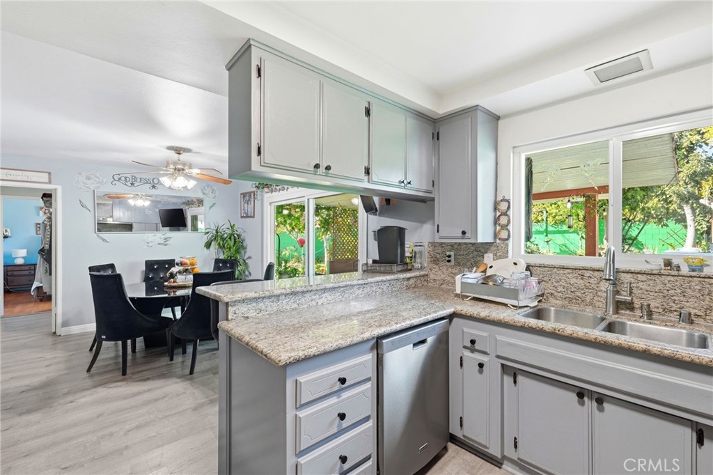 13435 Chase Street Arleta, CA 91331 - Photo 7 of 22 Kitchen to Dinning