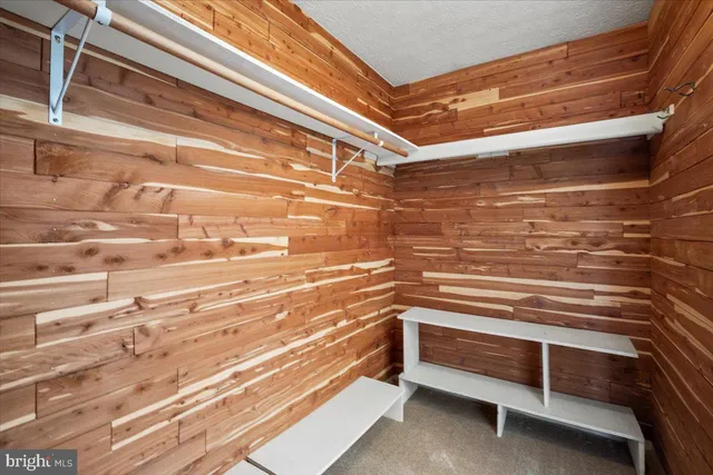 $850,000 | 5711 Heming Avenue, Springfield, VA 22151