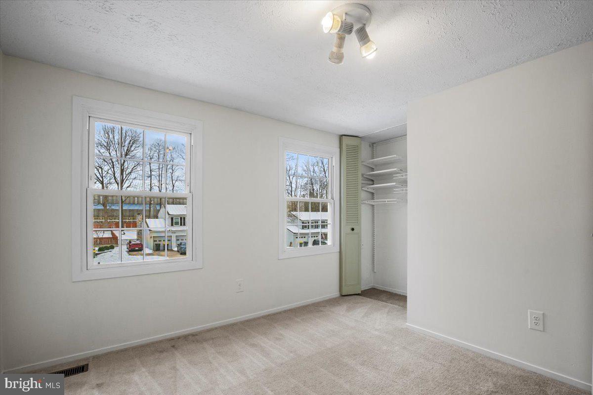 5711 Heming Avenue Springfield, VA 22151 - Photo 30 of 55