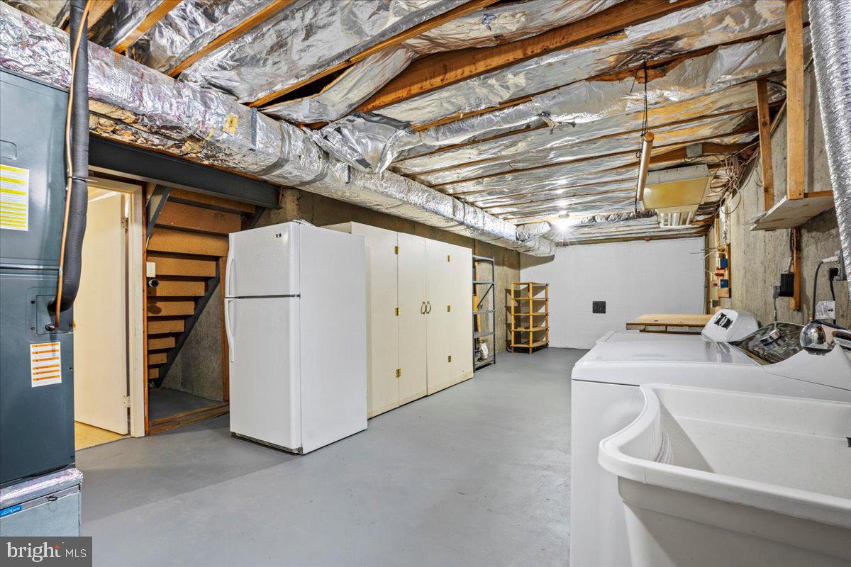 5711 Heming Avenue Springfield, VA 22151 - Photo 41 of 55