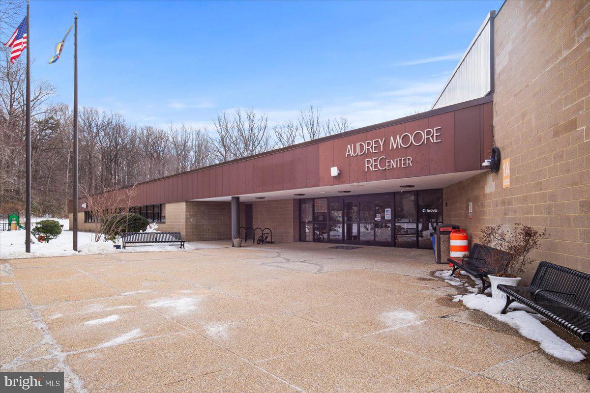 5711 Heming Avenue Springfield, VA 22151 - Photo 44 of 55