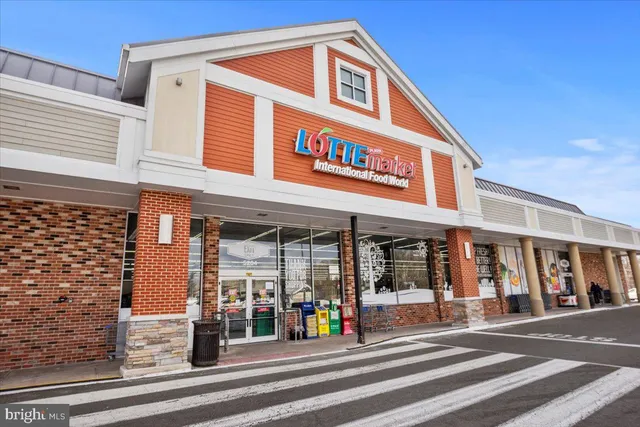 $850,000 | 5711 Heming Avenue, Springfield, VA 22151