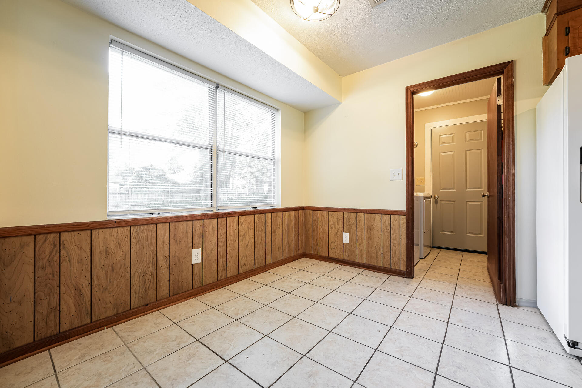 111 Finch Street Ladson, SC 29456 - Photo 6 of 15 4-photo-Dining-Room-7f80cd11-bdca-463f-a