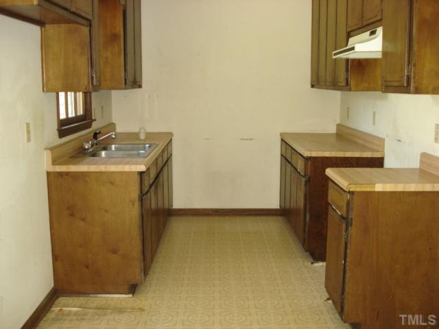2528 Edgemont Road Wendell, NC 27591 - Photo 3 of 9 Kitchen
