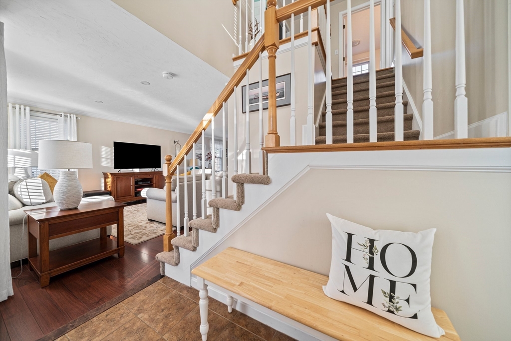 18 Franklin Hunt Road Rockland, MA 02370 - Photo 4 of 24