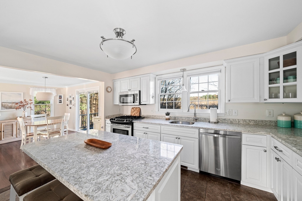 18 Franklin Hunt Road Rockland, MA 02370 - Photo 6 of 24