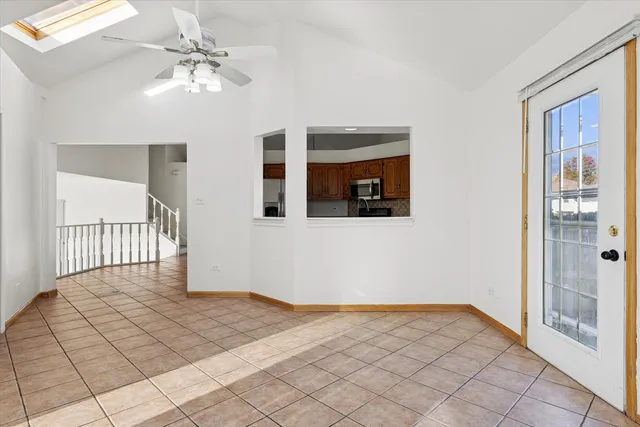 $335,000 | 1424 Phoenix Lane, Joliet, IL 60431