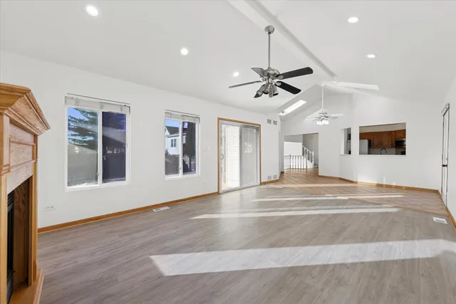 $335,000 | 1424 Phoenix Lane, Joliet, IL 60431