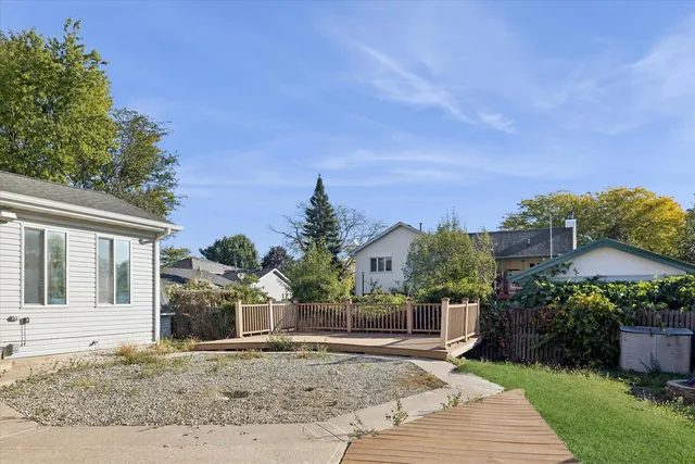 $335,000 | 1424 Phoenix Lane, Joliet, IL 60431