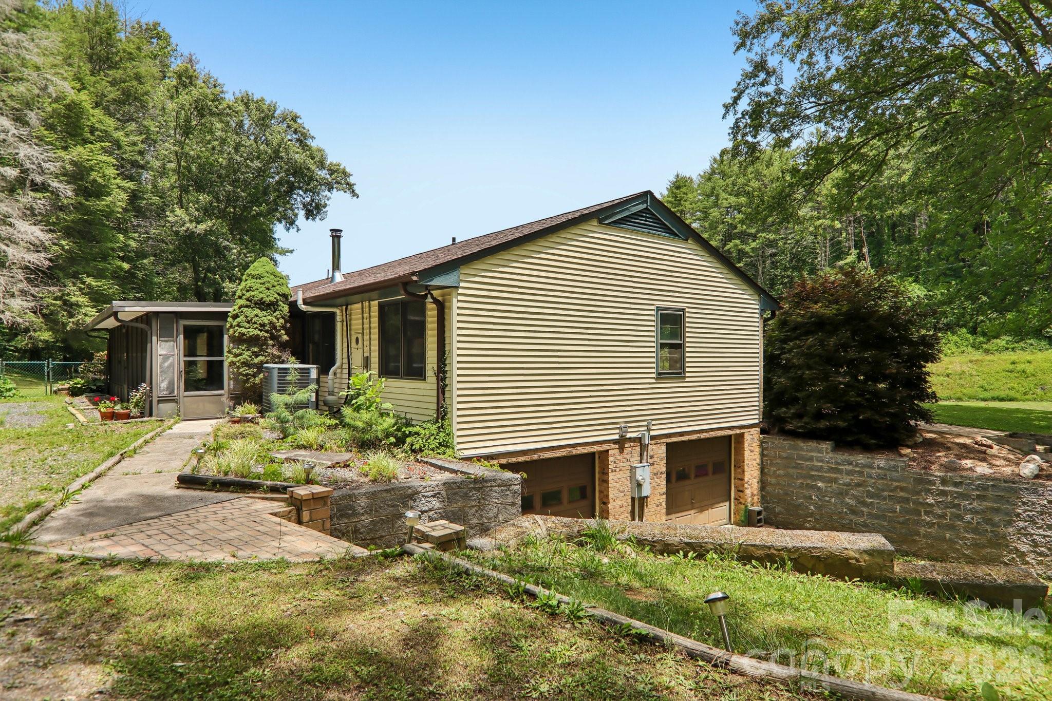 164 Pegg Road Marshall, NC 28753 - Photo 35 of 47 Gallery Image 35
