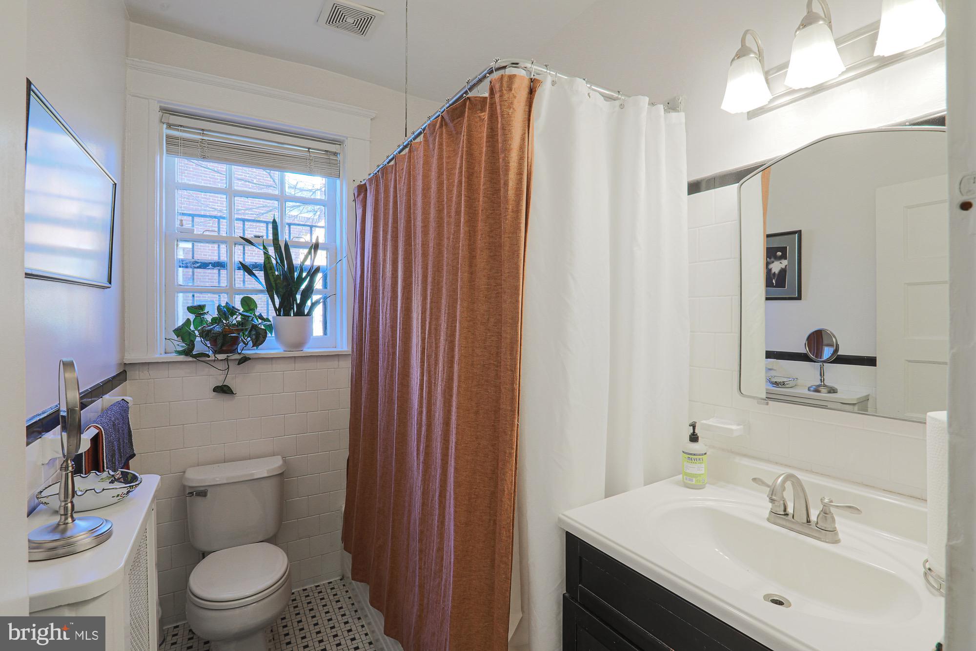 4300 Roland Avenue, Unit 102 Baltimore, MD 21210 - Photo 16 of 20 Gallery Image 16