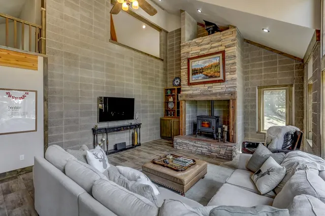 $1,669,000 | 212 Rio Vista Boulevard, McCall, ID 83638