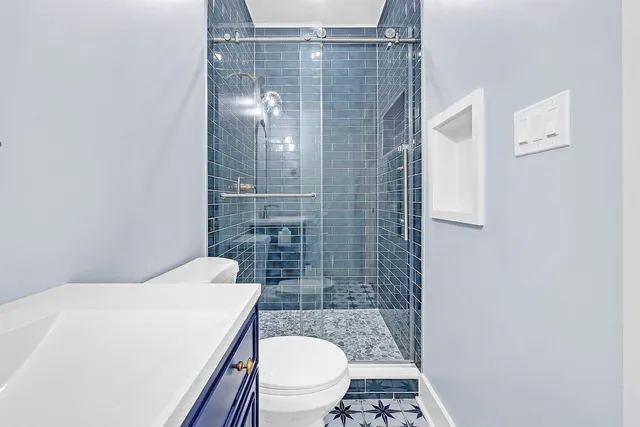 $2,800 | 2245 Monroe Avenue, Memphis, TN 38104