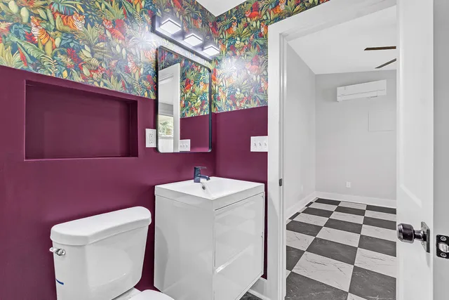 $2,800 | 2245 Monroe Avenue, Memphis, TN 38104