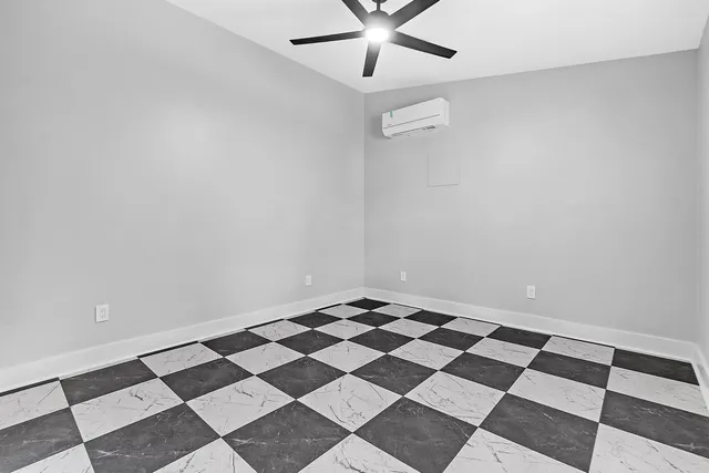 $900 | 2245 Monroe Avenue, Memphis, TN 38104