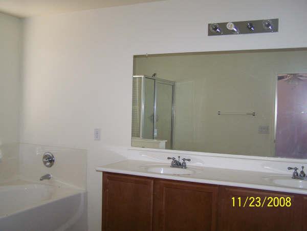 18509 North Madison Road Maricopa, AZ 85139 - Photo 3 of 7 Master Bath