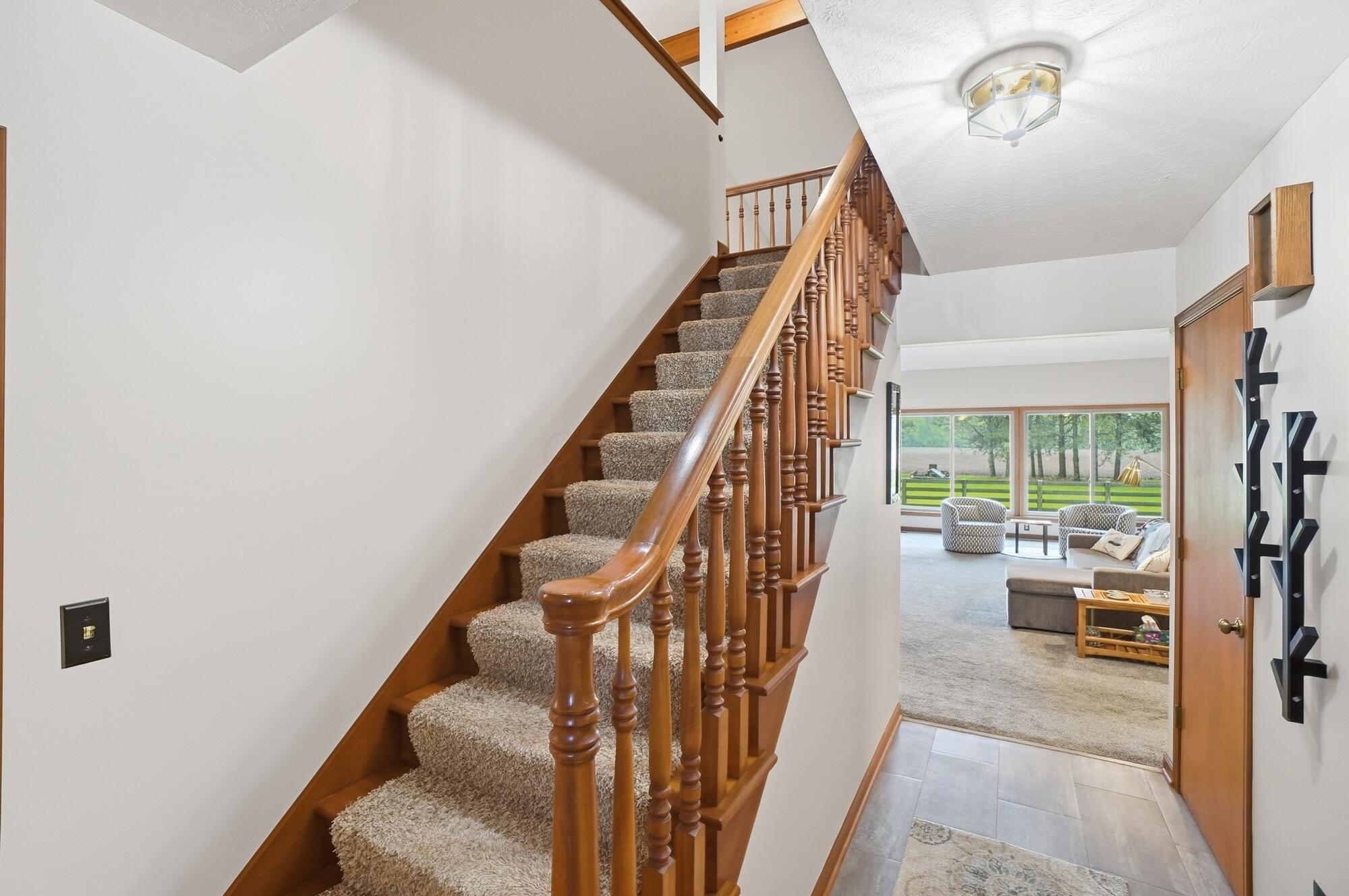 5105 Goodson Road West Jefferson, OH 43162 - Photo 43 of 61 Staircase