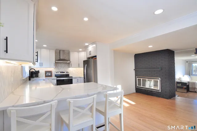 $389,000 | 207 Hillcrest Road, Bridgeport, CT 06606