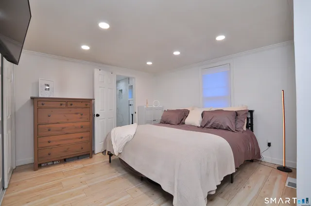 $389,000 | 207 Hillcrest Road, Bridgeport, CT 06606