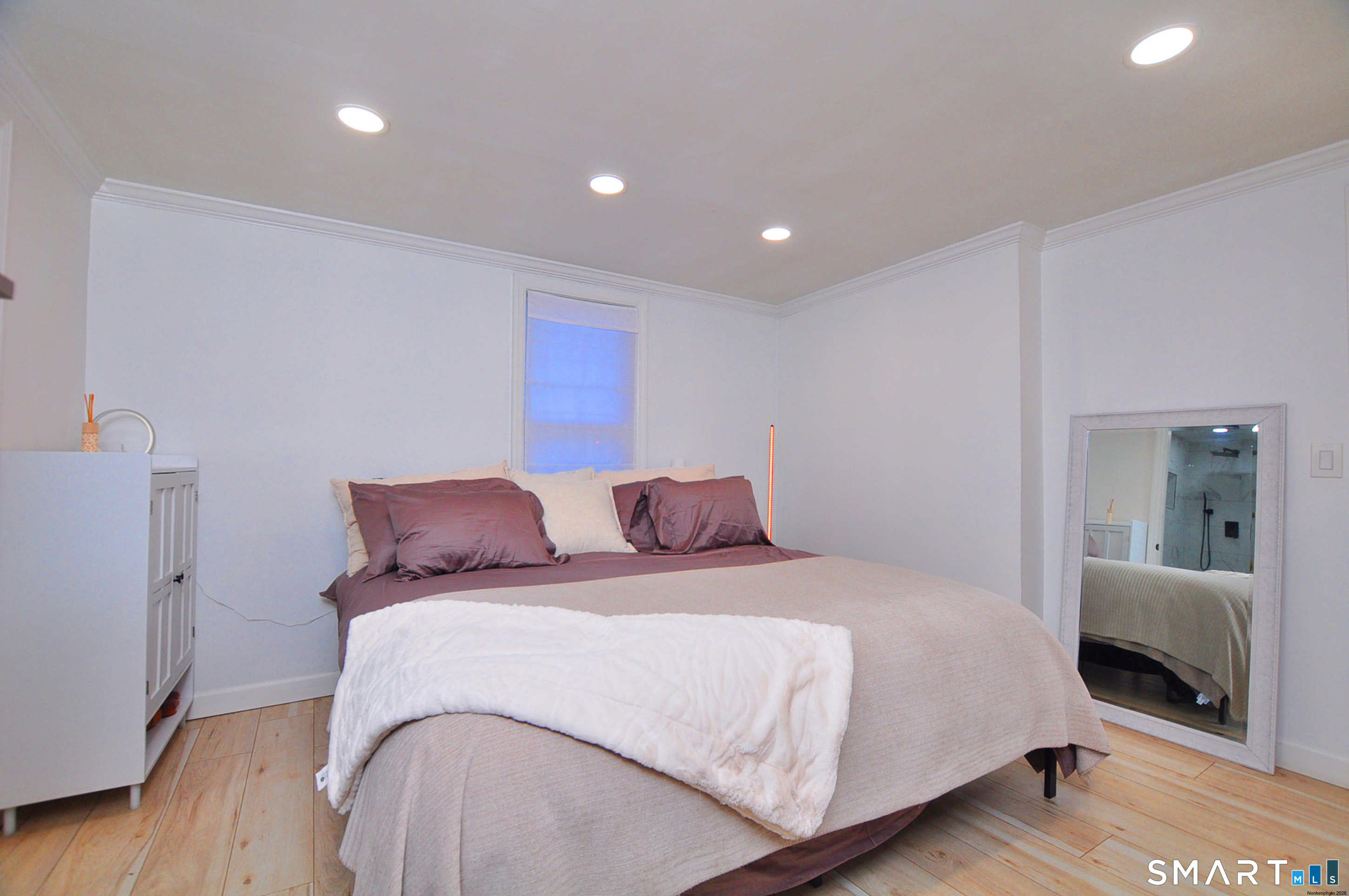 207 Hillcrest Road Bridgeport, CT 06606 - Photo 24 of 35