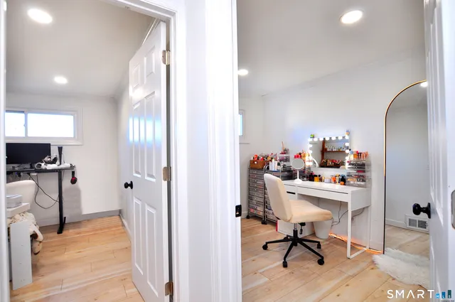 $389,000 | 207 Hillcrest Road, Bridgeport, CT 06606