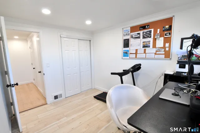 $389,000 | 207 Hillcrest Road, Bridgeport, CT 06606