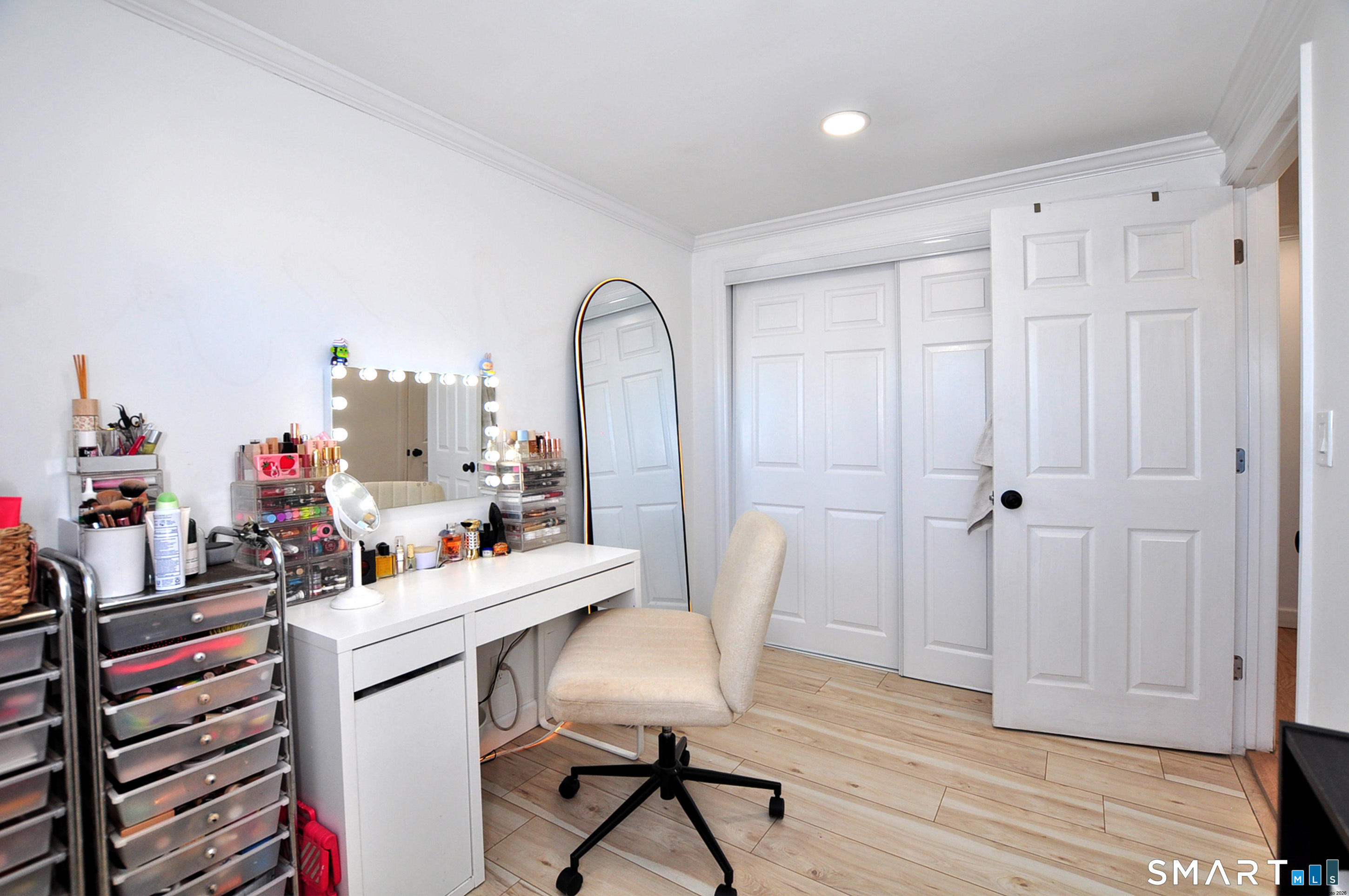 207 Hillcrest Road Bridgeport, CT 06606 - Photo 34 of 35