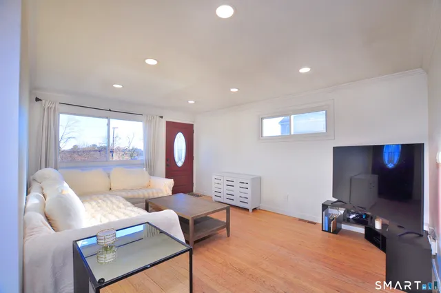 $389,000 | 207 Hillcrest Road, Bridgeport, CT 06606