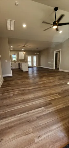 $325,000 | 221 Cub Cove Drive, Walhalla, SC 29691