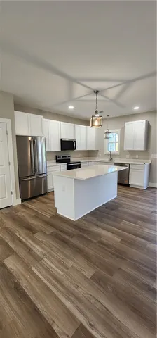 $325,000 | 221 Cub Cove Drive, Walhalla, SC 29691