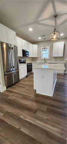 $325,000 | 221 Cub Cove Drive, Walhalla, SC 29691