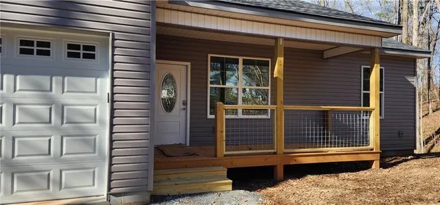 $325,000 | 221 Cub Cove Drive, Walhalla, SC 29691