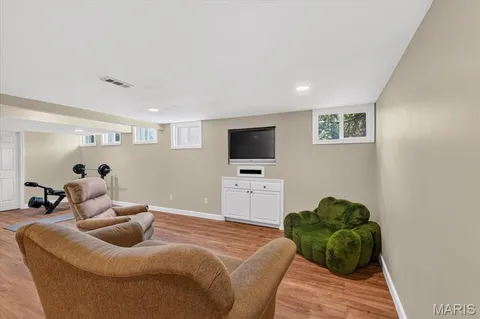 $1,285,000 | 1059 Greystone Manor Parkway, Chesterfield, MO 63005