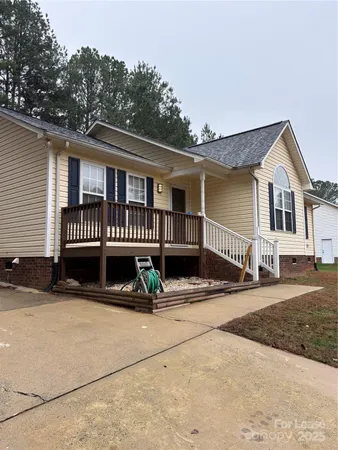 $1,850 | 3413 Mooring Place, Sherrills Ford, NC 28673