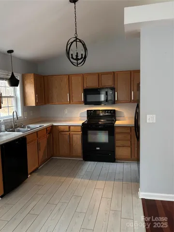 $2,000 | 3413 Mooring Place, Sherrills Ford, NC 28673