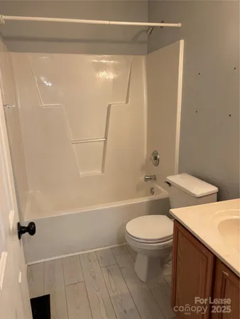 $1,850 | 3413 Mooring Place, Sherrills Ford, NC 28673