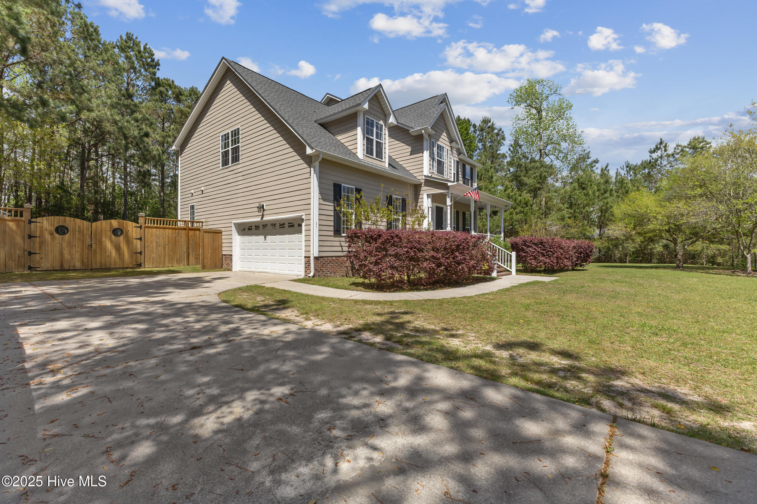 103 Chuckanut Drive Hampstead, NC 28443 - Photo 7 of 46 4_501a8177
