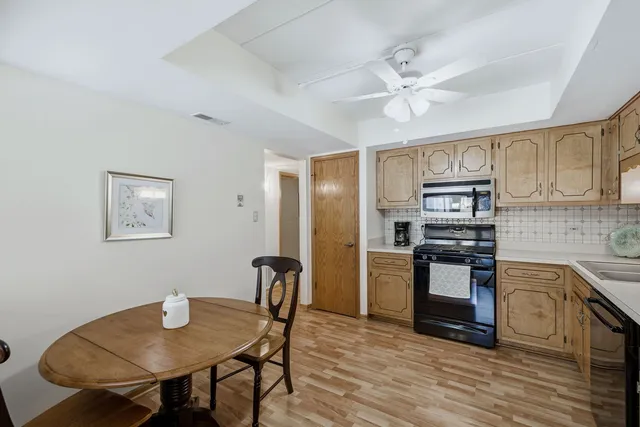 $245,000 | 15713 Old Orchard Court, Unit 1N, Orland Park, IL 60462