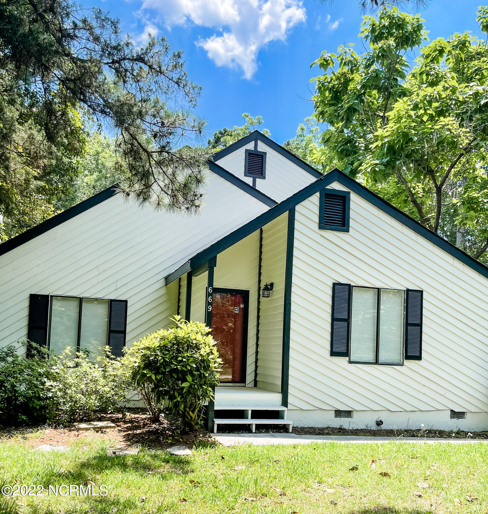 669 Hidden Valley Road Wilmington, NC 28409 - Photo 2 of 30 Front