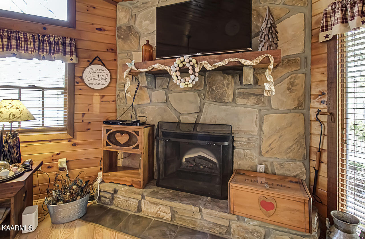 1112 Mathis Hollow Road Gatlinburg, TN 37738 - Photo 11 of 38 IMG_8649LR